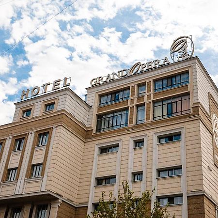 Grand Opera Hotel アルマトイ エクステリア 写真