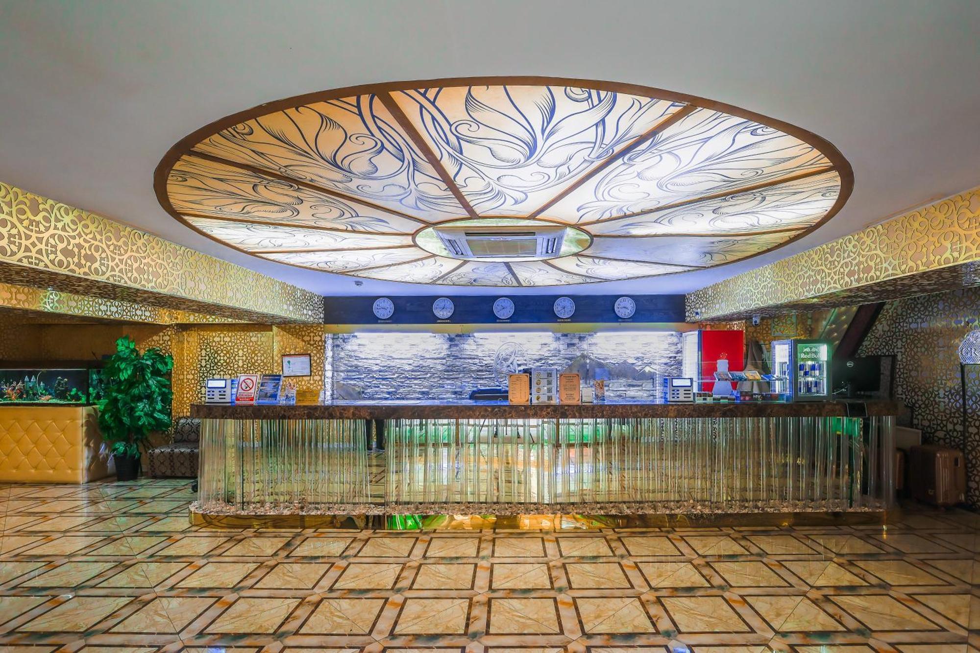 Grand Opera Hotel アルマトイ エクステリア 写真