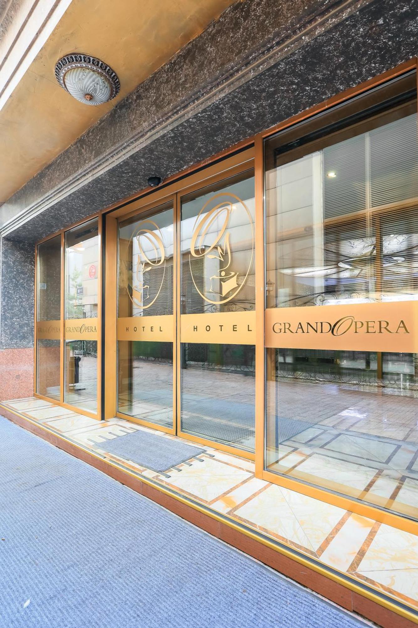 Grand Opera Hotel アルマトイ エクステリア 写真