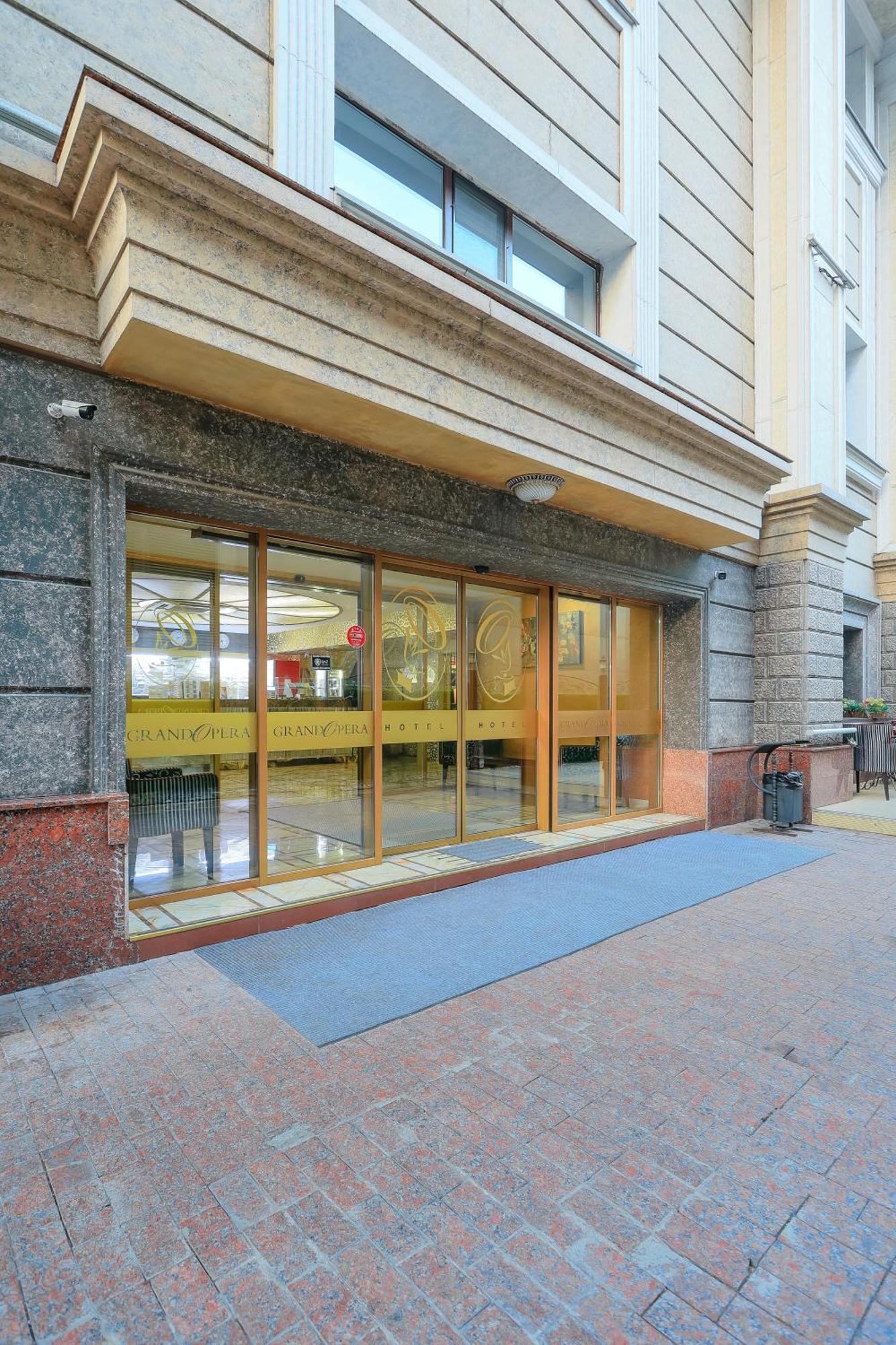 Grand Opera Hotel アルマトイ エクステリア 写真