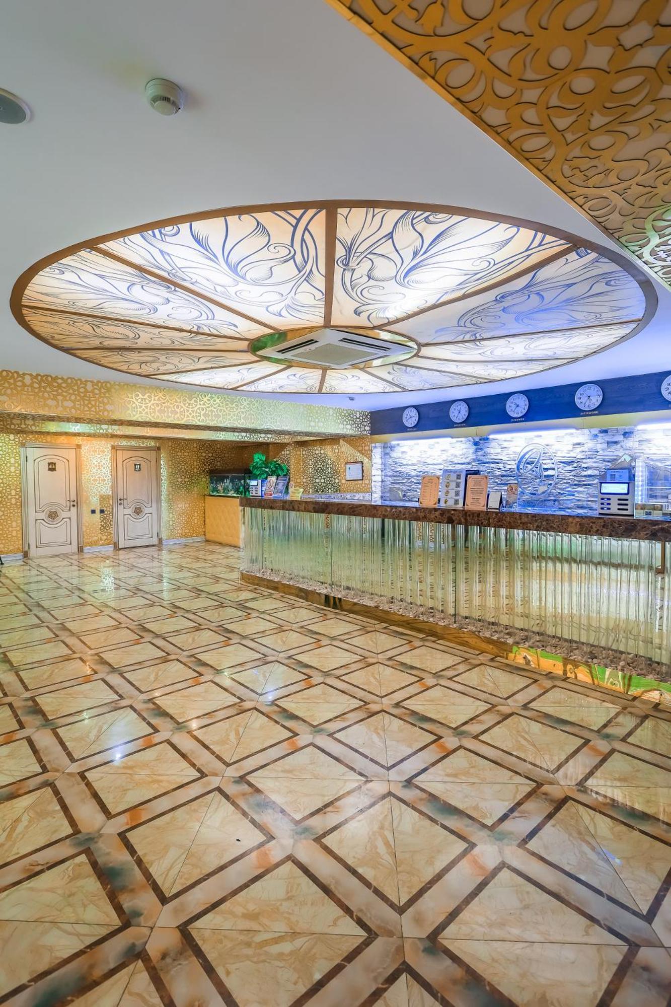 Grand Opera Hotel アルマトイ エクステリア 写真